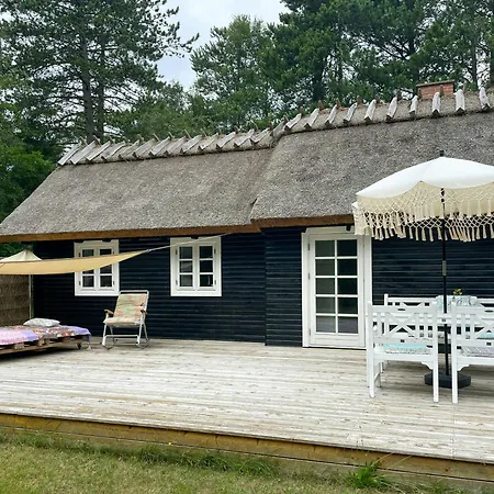 Thatched House With Natural Garden By Sejero Bay * Højby